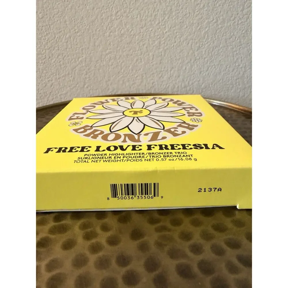 Trio Cosmetics Flower Power Bronzer Free Love Freesia Face Palette